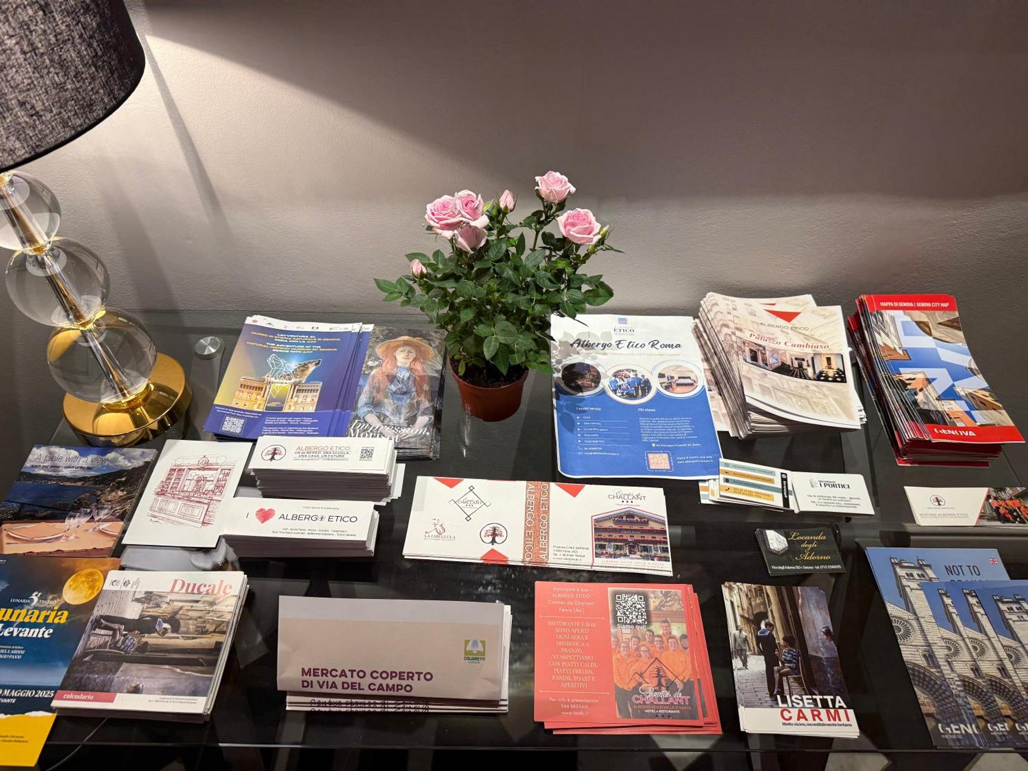 Palazzo Cambiaso Albergo Etico Genova ภายนอก รูปภาพ